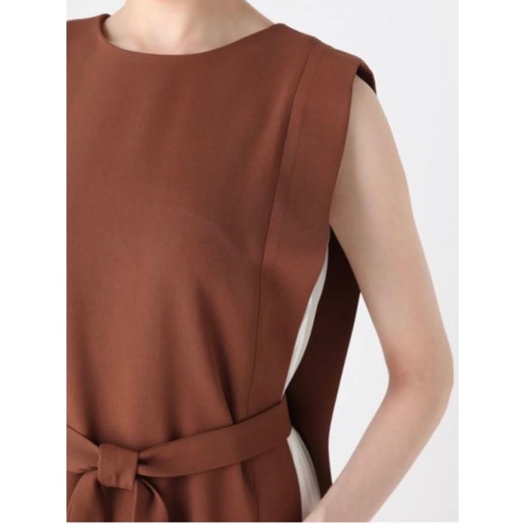 Side pleats midi Dress with tie - Picture 3 of 8